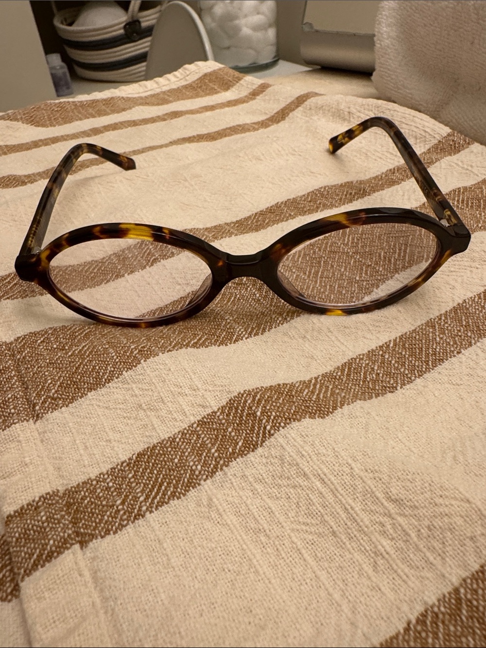 Tortoiseshell Oval Reading Glasses - Unbranded